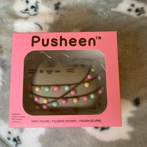 Pusheen Christmas Vinyl Figure